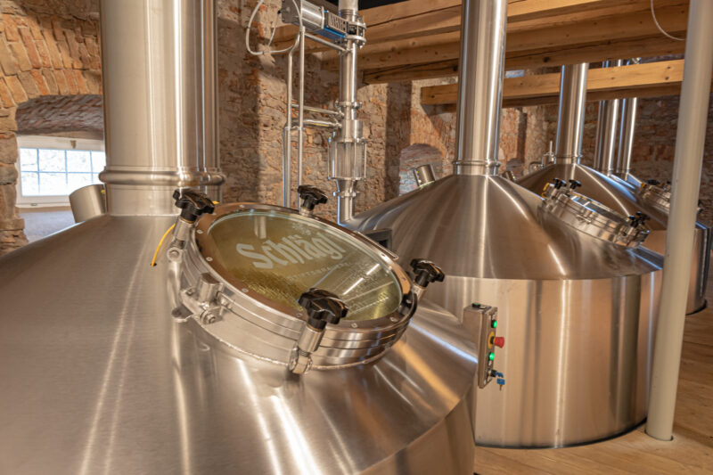 Sudgefäße im neuen Sudhaus der Stiftsbrauerei